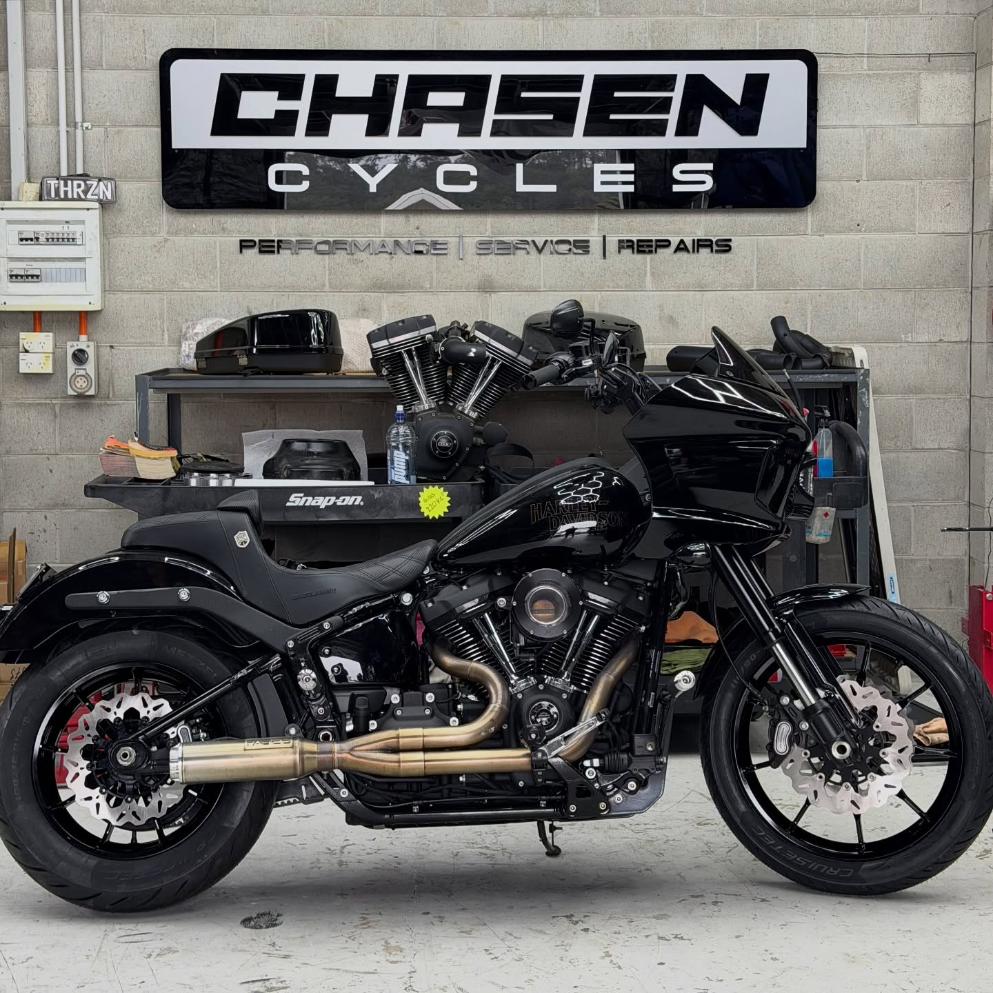 Black Harley Low Rider ST club bagger